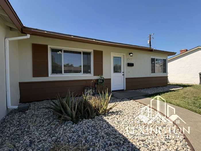 3412 Humboldt Way - Photo 4 of 26