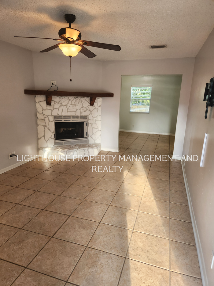 916 Penman Rd - Photo 3 of 21