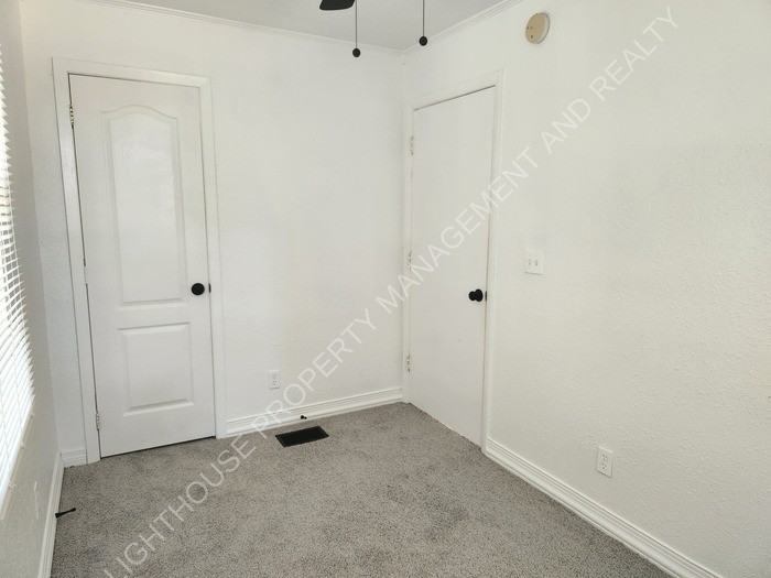 6532 Buffalo Ave - Photo 6 of 15