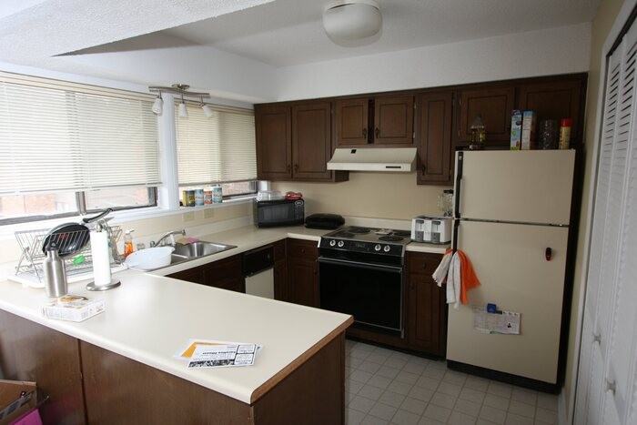 204 Oak Tree Dr - Photo 5 of 5