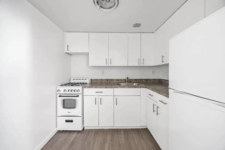 Fulton St #304 - Photo 2 of 5