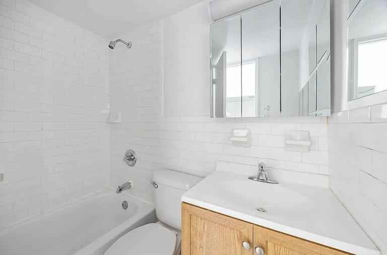 Fulton St #304 - Photo 4 of 5