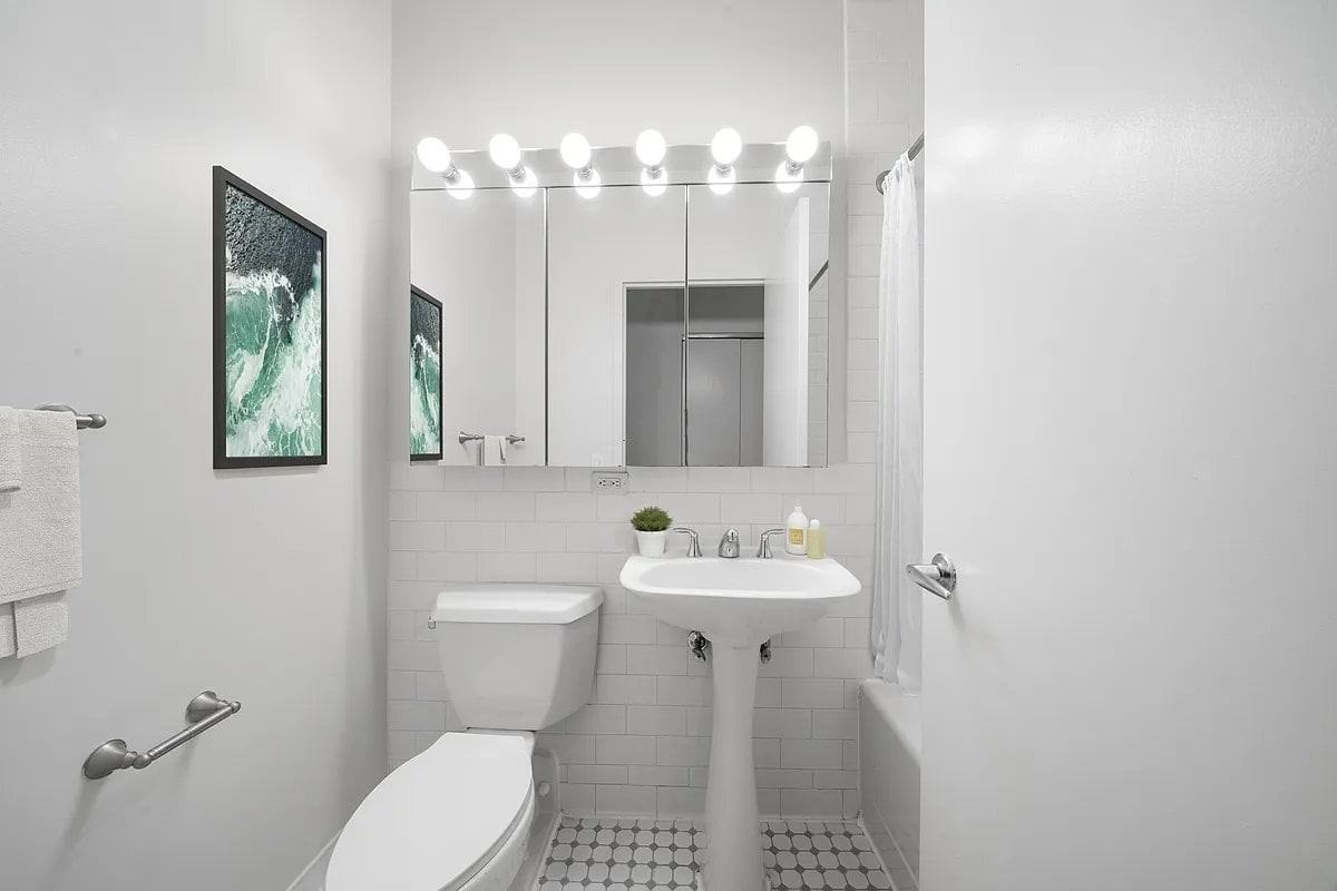 Washington St #15C - Photo 4 of 5