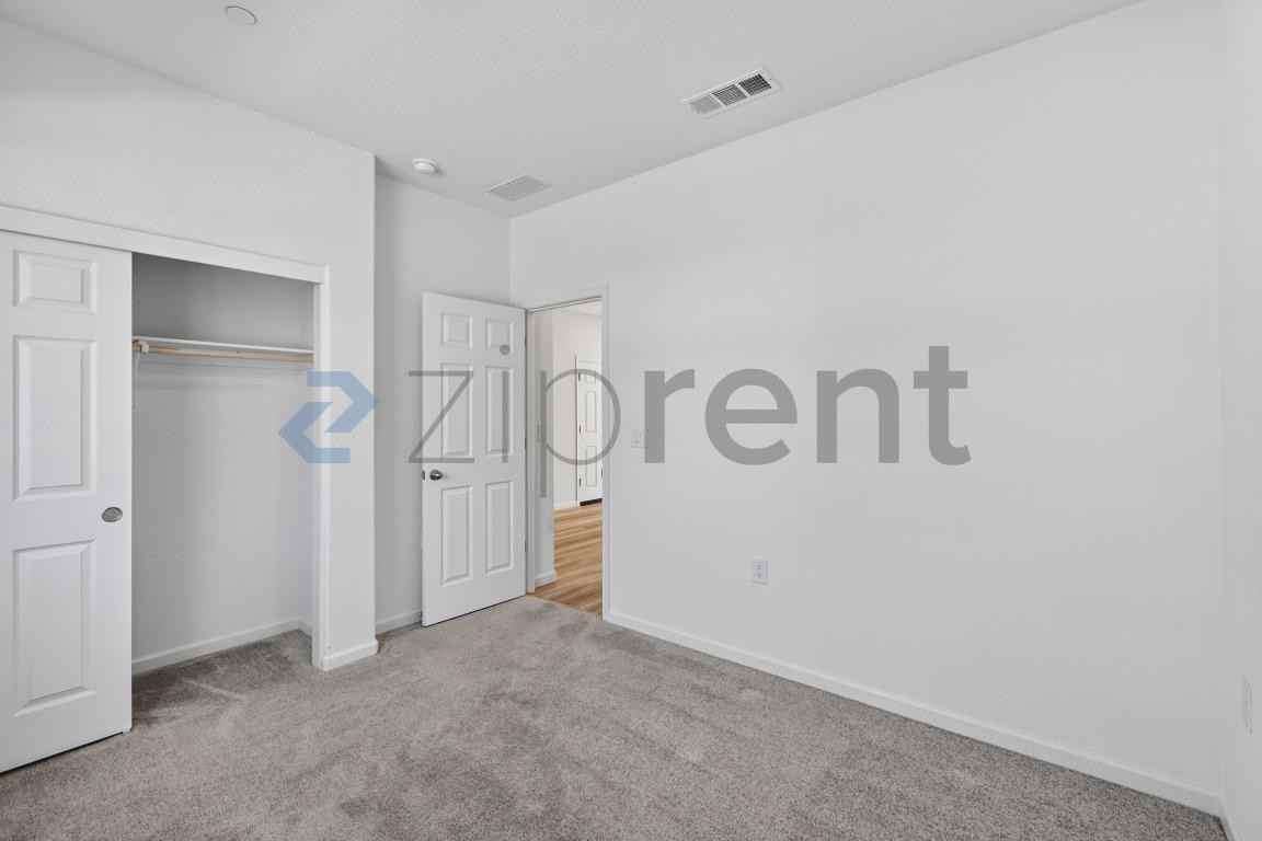 580 Rosedale Way - Photo 7 of 34