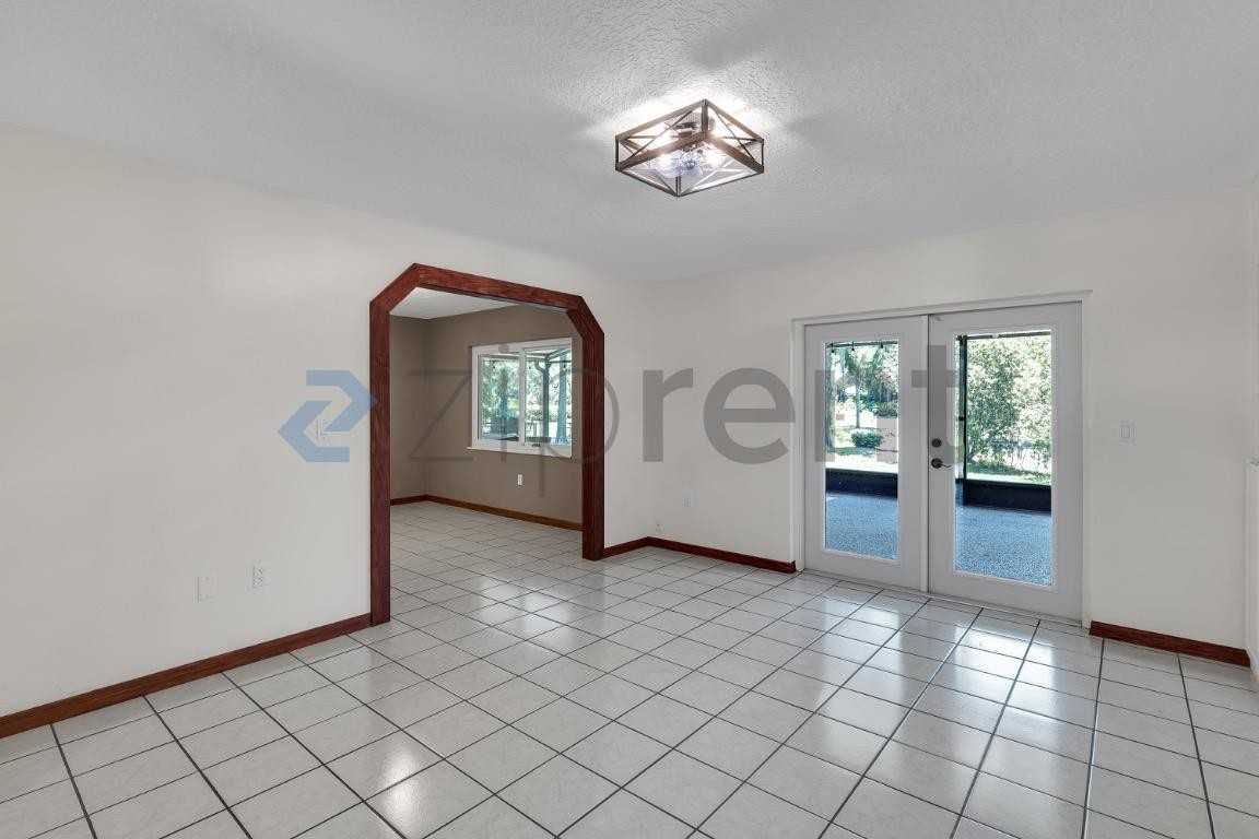 5371 Crooked Oak Cir - Photo 5 of 26