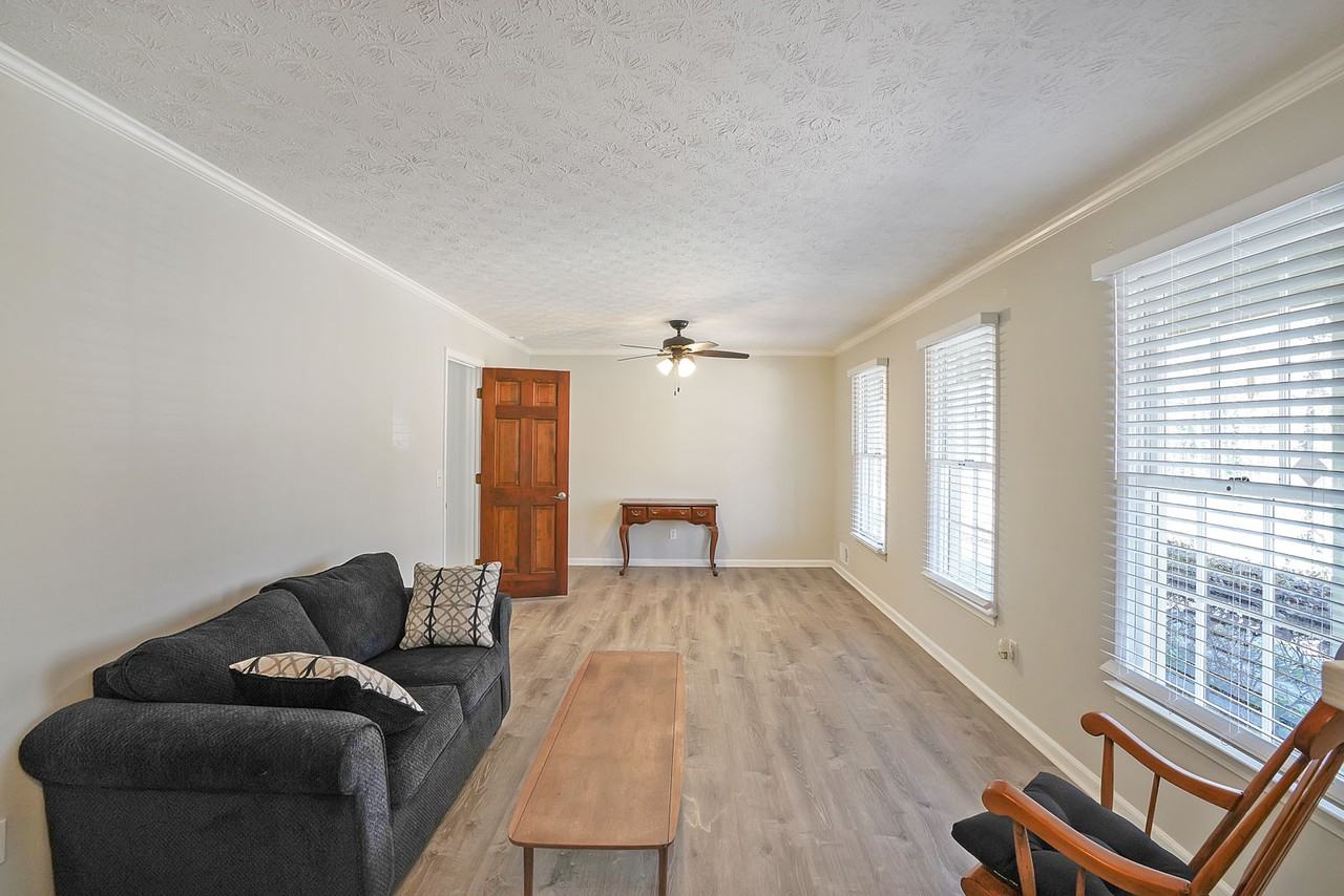 752 Mountainbrooke Cir - Photo 6 of 19