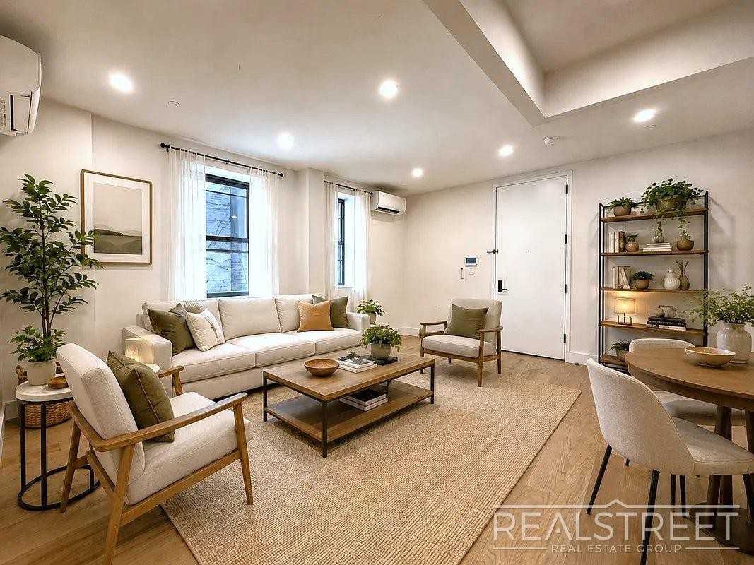 2324 Bedford Ave #2B