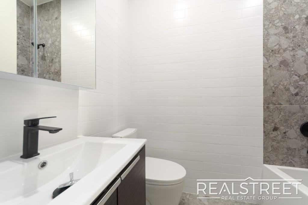 463 Dekalb Ave #1A - Photo 5 of 6