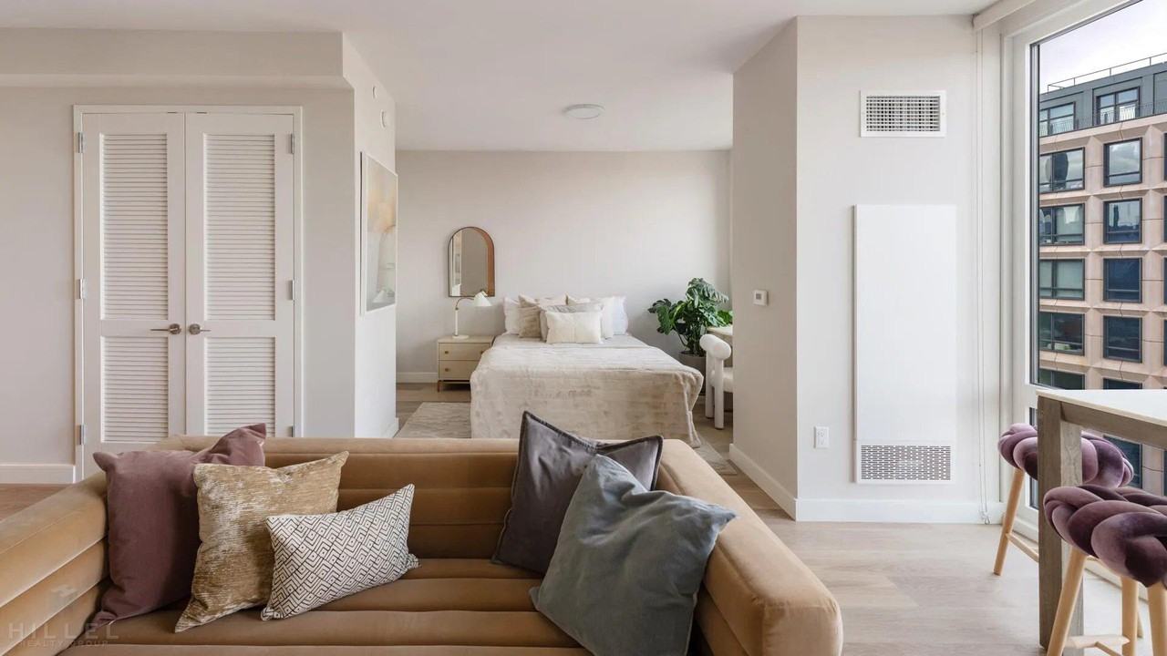 Dean St #216 - Photo 2 of 20