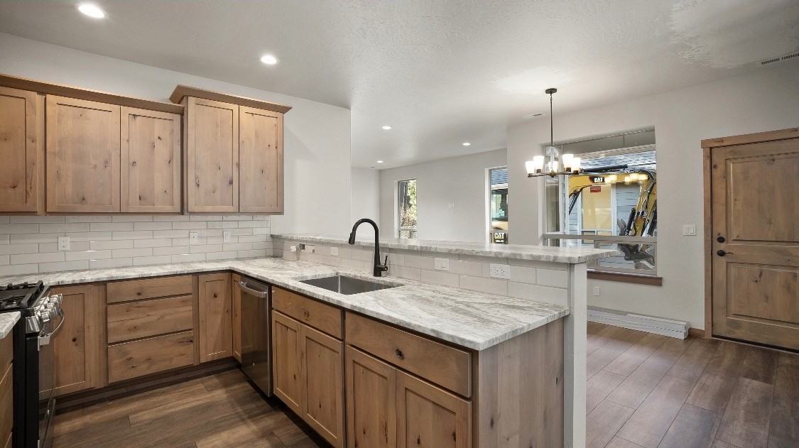 8530 N Snowflake Ln - Photo 5 of 11