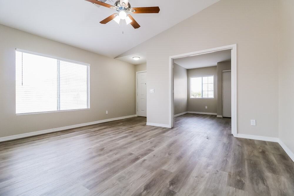 12234 N 121st Ln - Photo 4 of 16