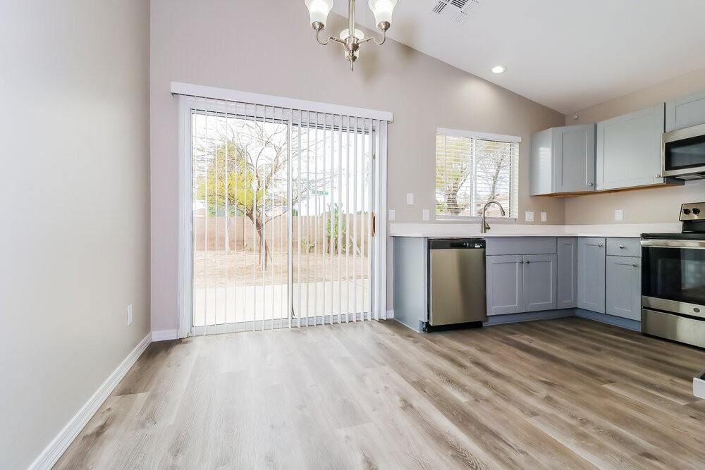 12234 N 121st Ln - Photo 6 of 16