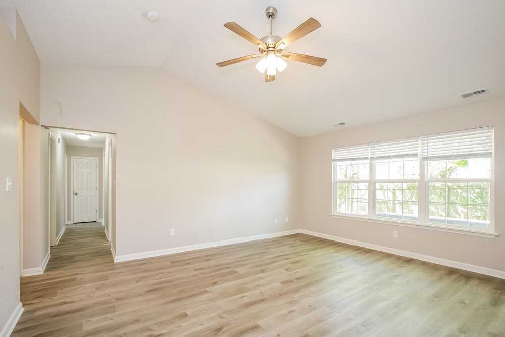 6114 King Lear Ct - Photo 4 of 15