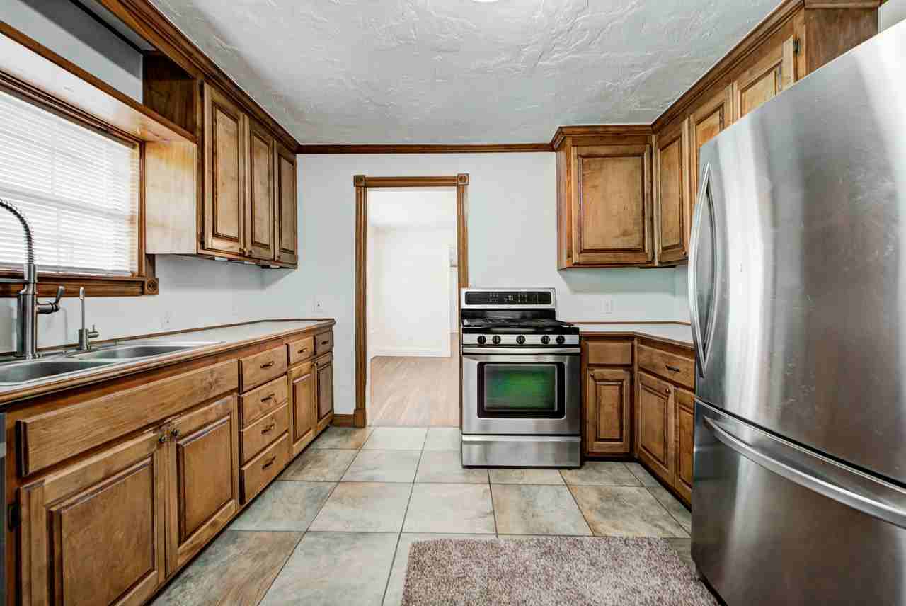 418 N Flood Ave #1 - Photo 6 of 15