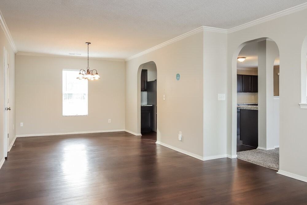 1005 Gelfield Rd - Photo 4 of 17
