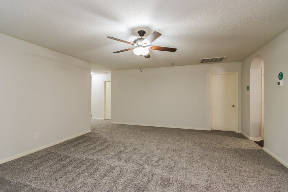 4422 Cannongate Dr - Photo 3 of 17