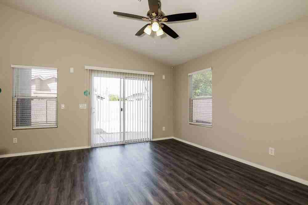 1652 N Serina - Photo 4 of 16