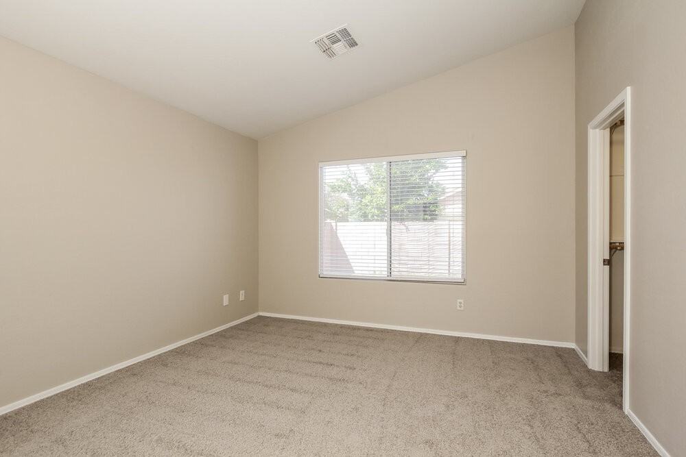 1652 N Serina - Photo 7 of 16