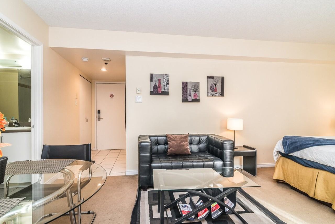 218 Rue Sainte-Catherine E #1287564P - Photo 3 of 12