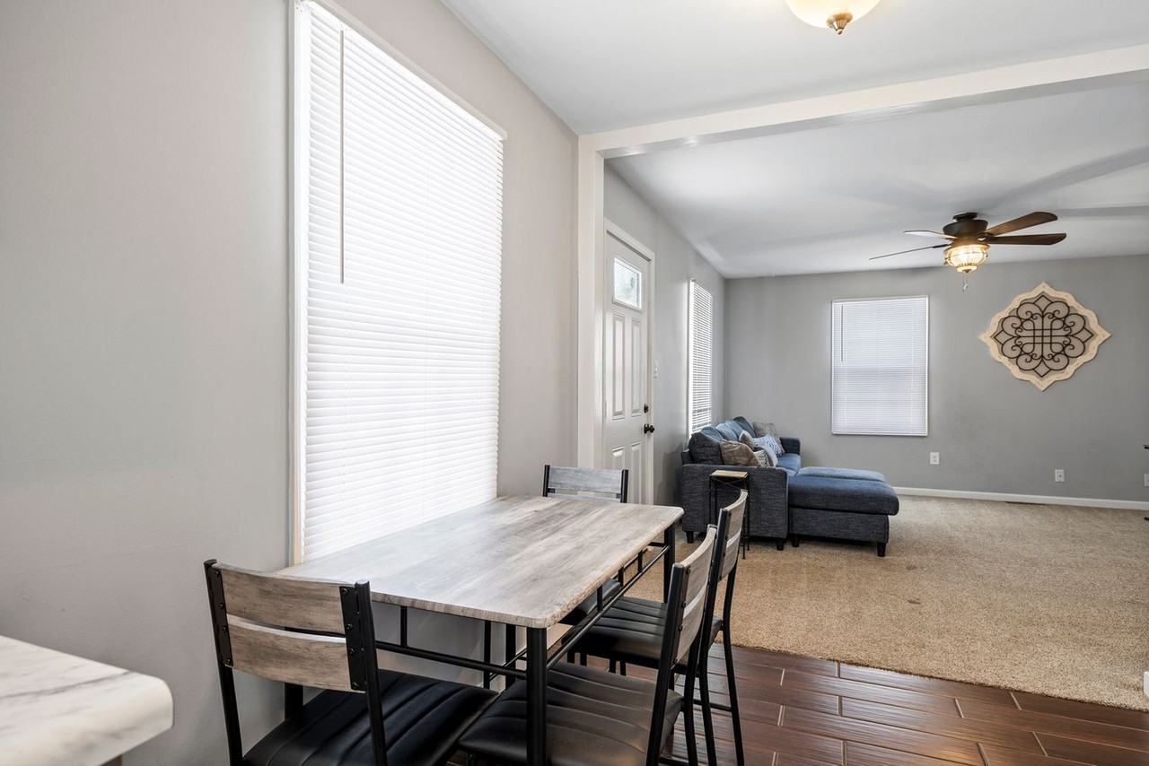 501 N Dickson St #1328958P - Photo 4 of 25