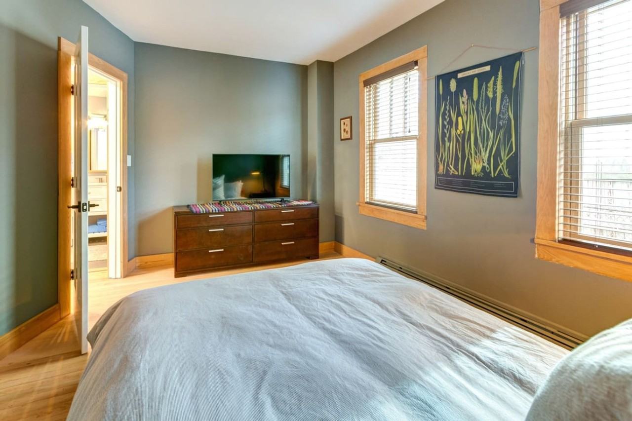155 Swart St #1492976P - Photo 4 of 43