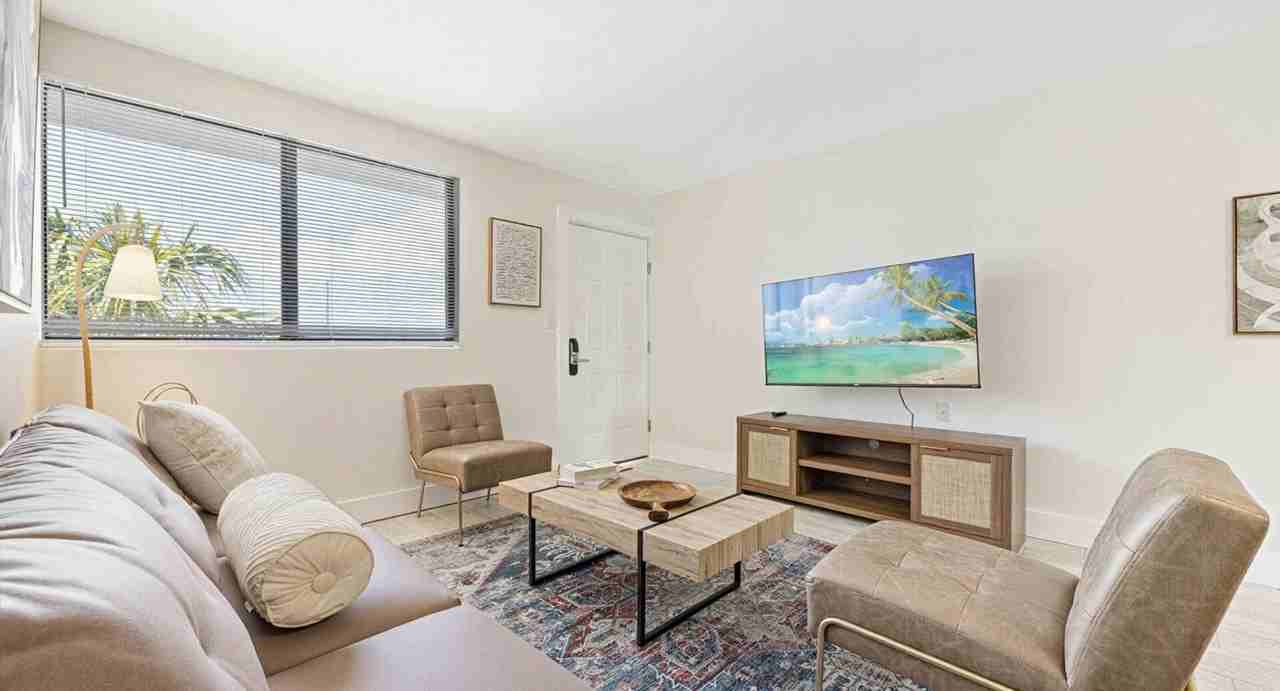 556 Coral Ct #1502040P - Photo 4 of 31
