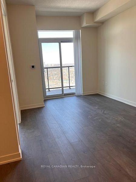 38 Annie Craig Drive #3509 - Photo 3 of 5