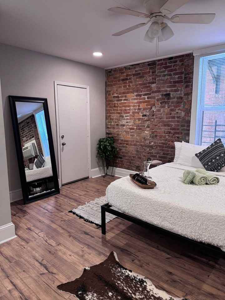 18 Buttles Ave #1544277P - Photo 2 of 24