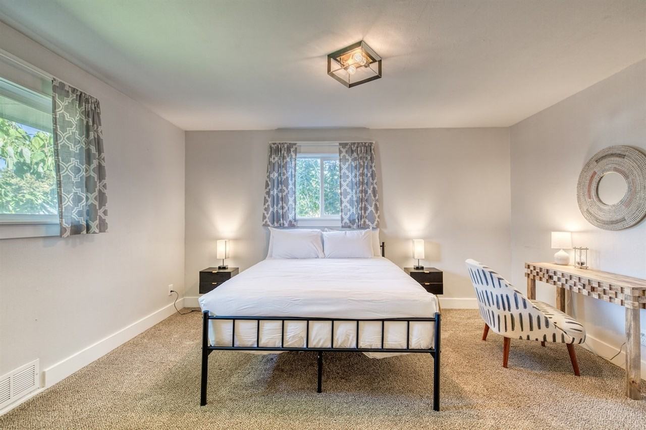 2501 N Kimball St #1547103P - Photo 3 of 26