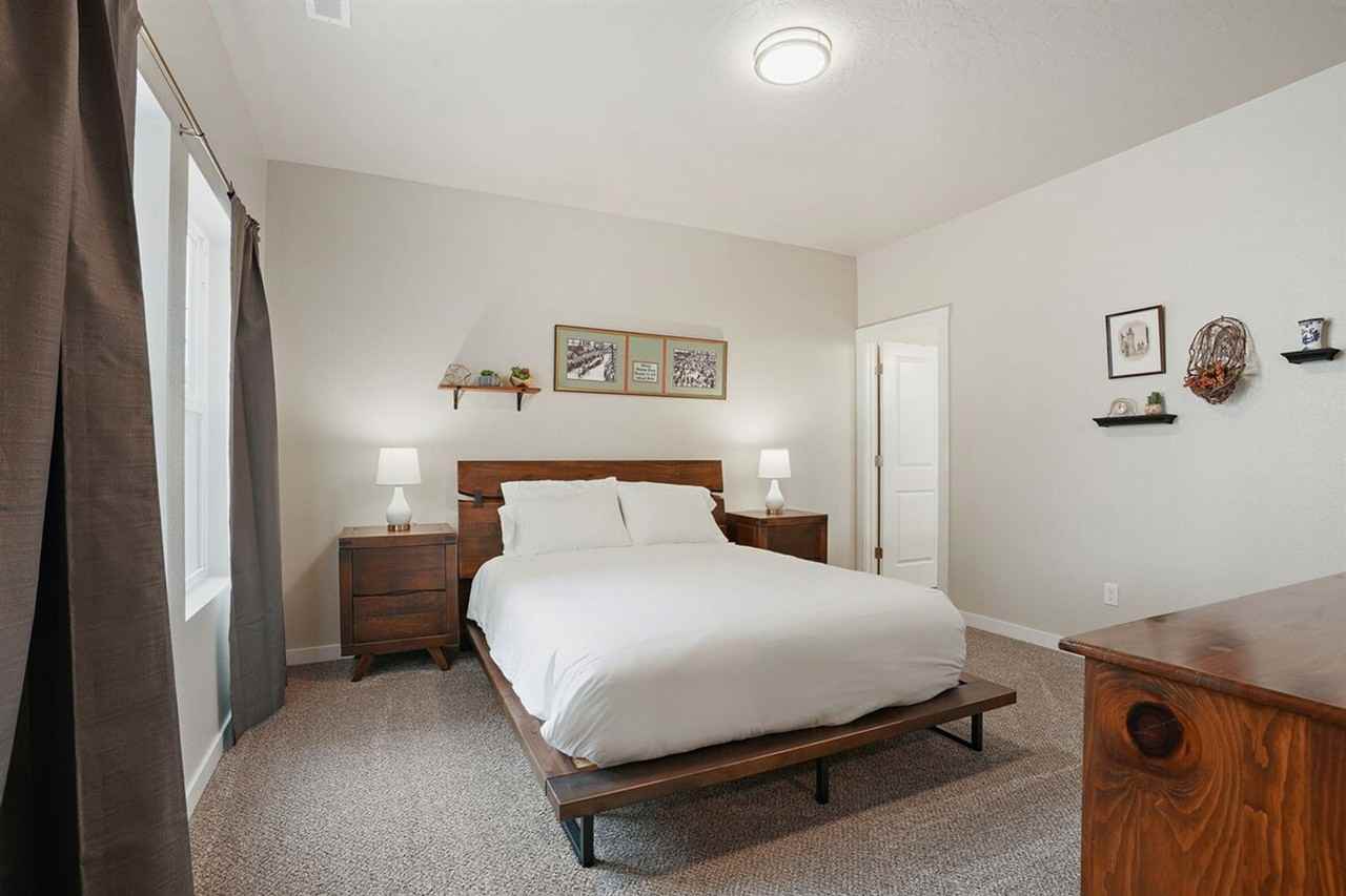187 S Riggs Spring Ave #1547125P - Photo 4 of 30