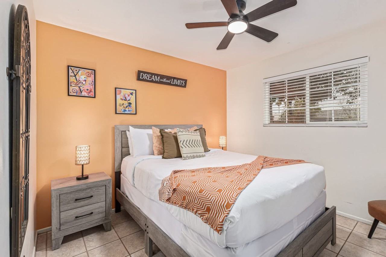 1212 W 9th St #1558661P - Photo 6 of 28