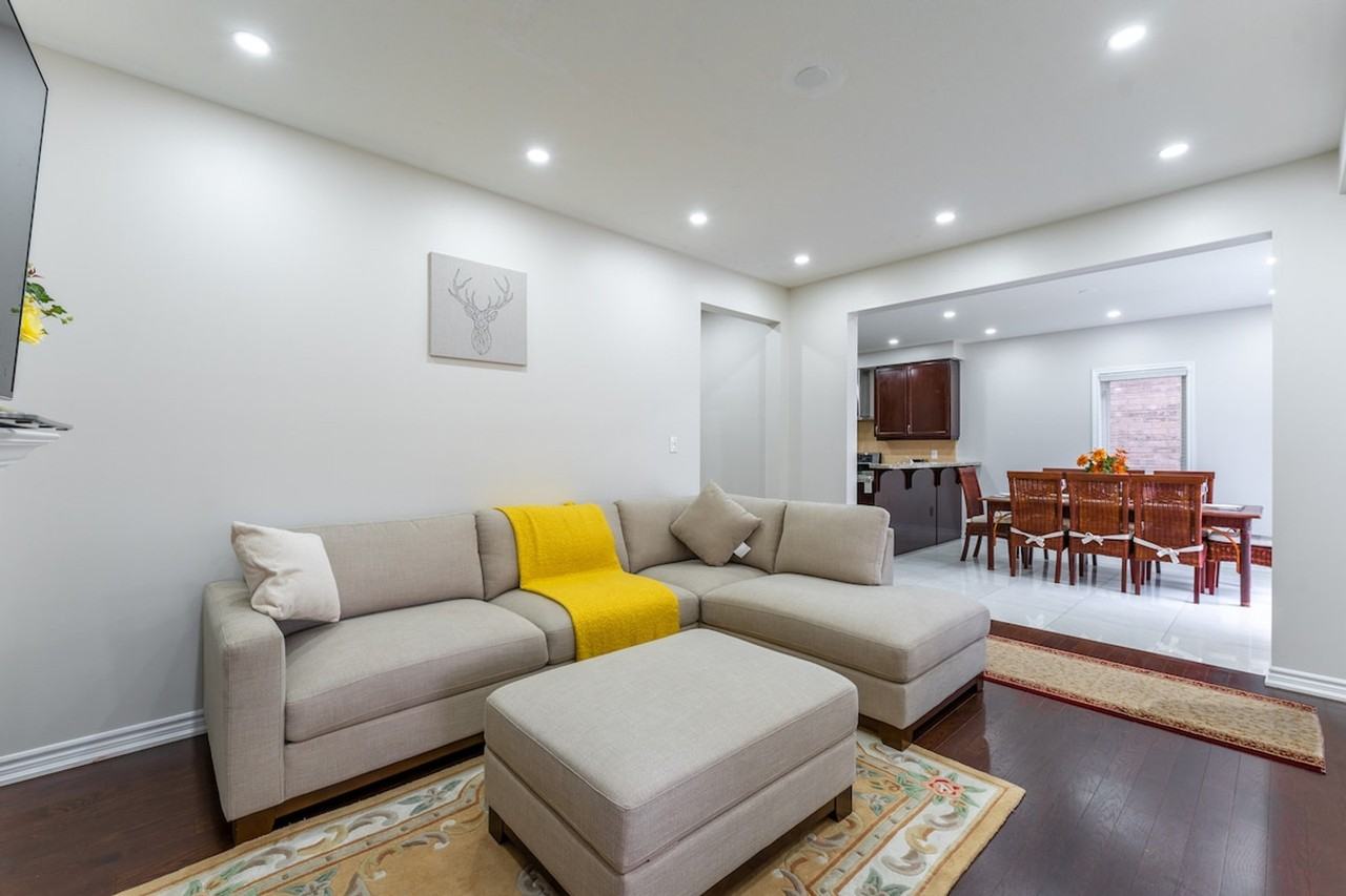 22 Loomis Rd #1504509P - Photo 3 of 49