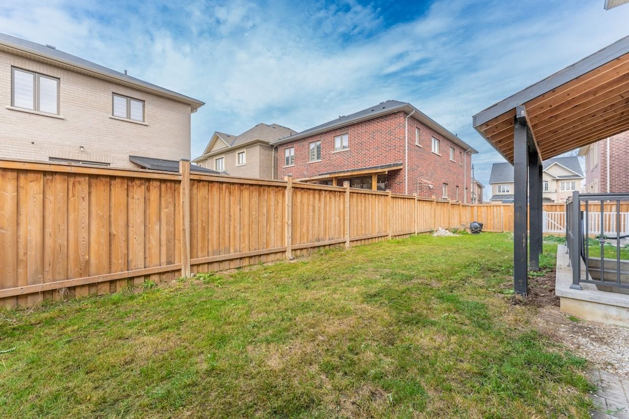 22 Loomis Rd #1504509P - Photo 6 of 49
