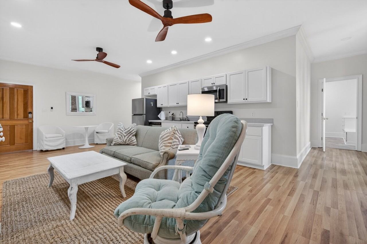 801 Front St #1560740P - Photo 2 of 25