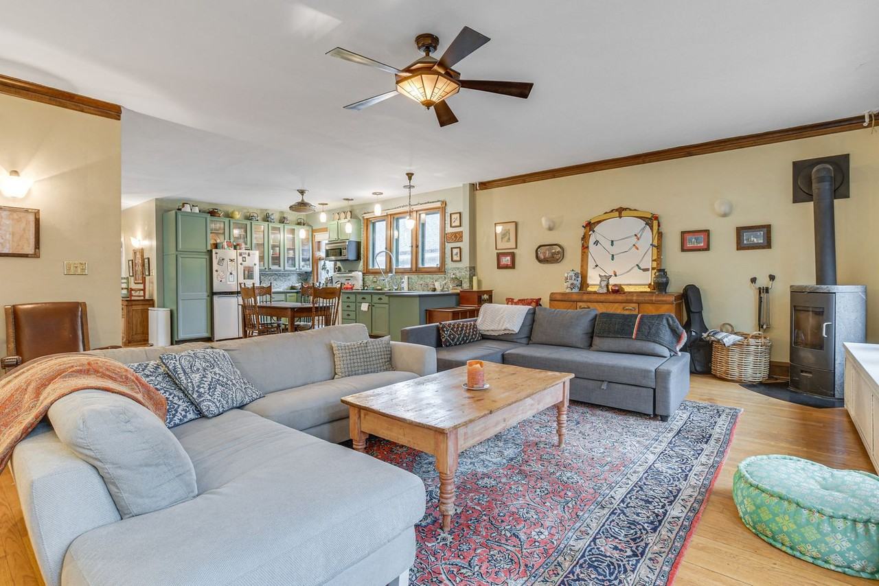2021 W Dickens Ave #1560809P - Photo 2 of 24