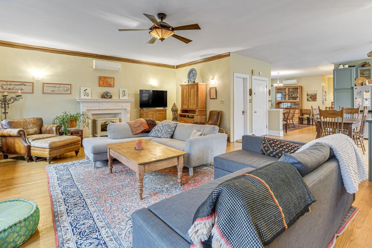 2021 W Dickens Ave #1560809P - Photo 4 of 24