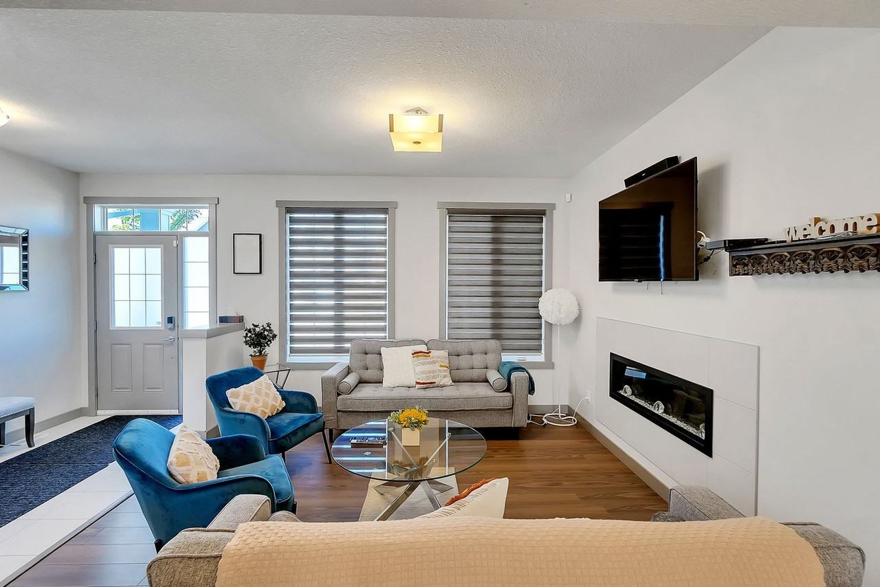 1515 167 St Sw #1564631P - Photo 3 of 50
