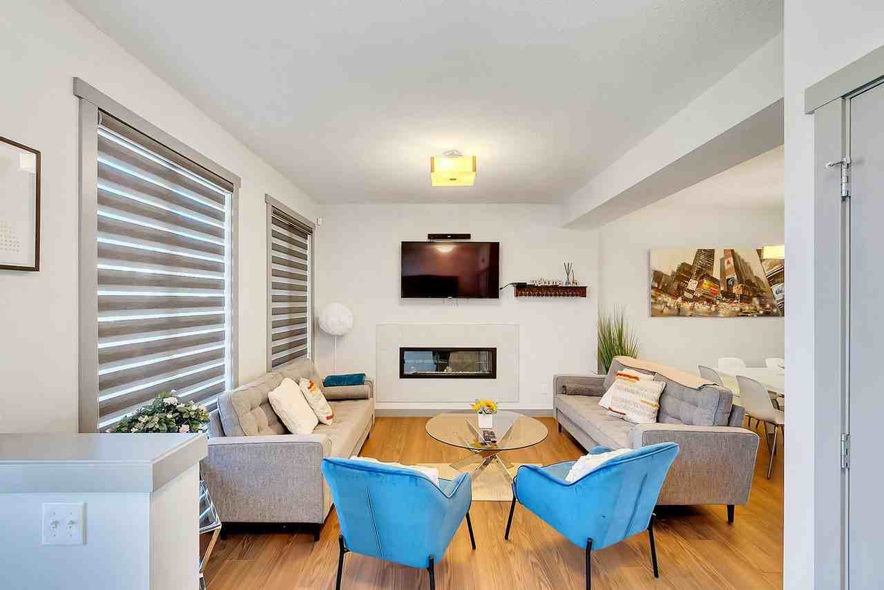 1515 167 St Sw #1564631P - Photo 4 of 50