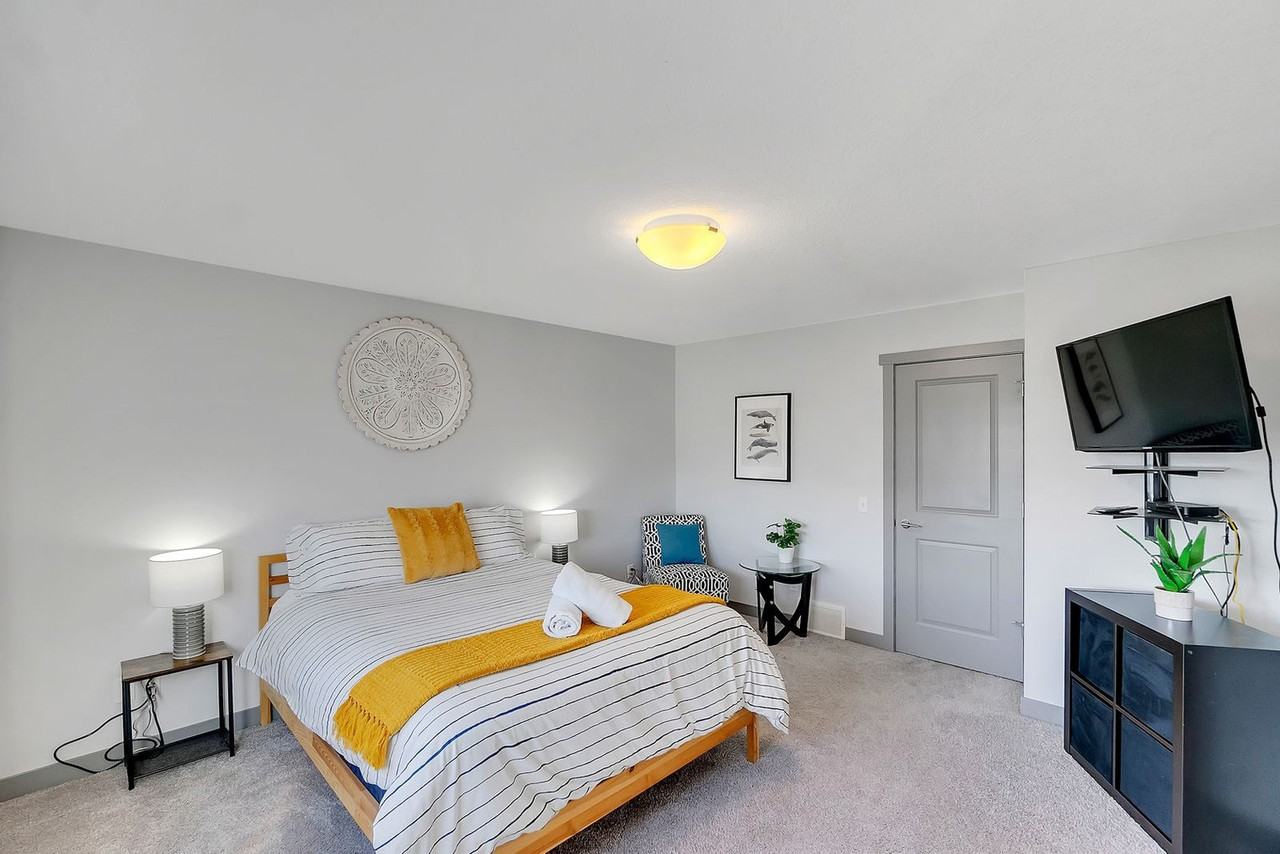 1515 167 St Sw #1564631P - Photo 6 of 50