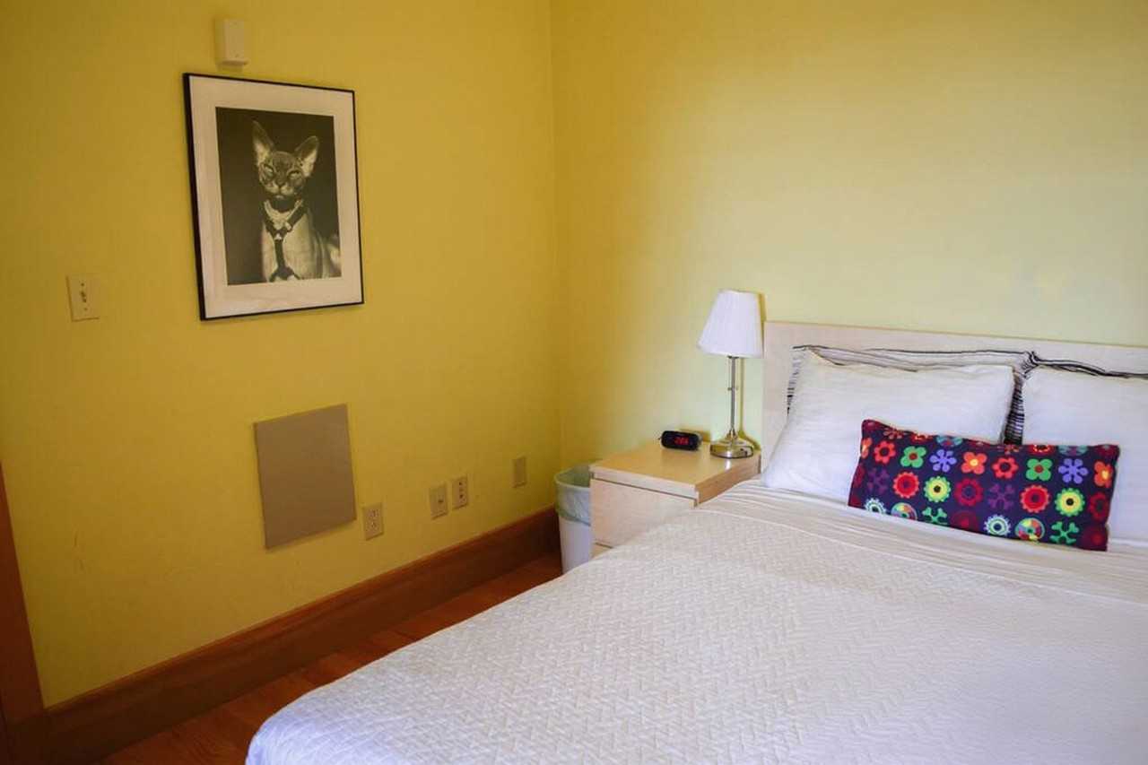 230 Boston Street - Photo 6 of 11
