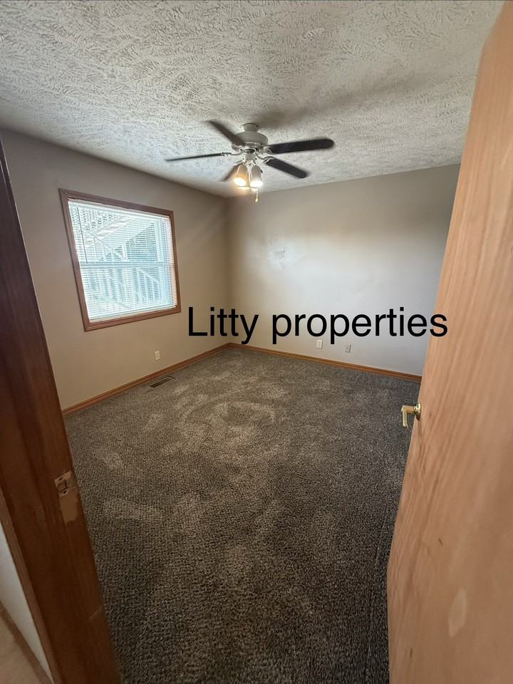 109 Ryan Rd #3 - Photo 4 of 11