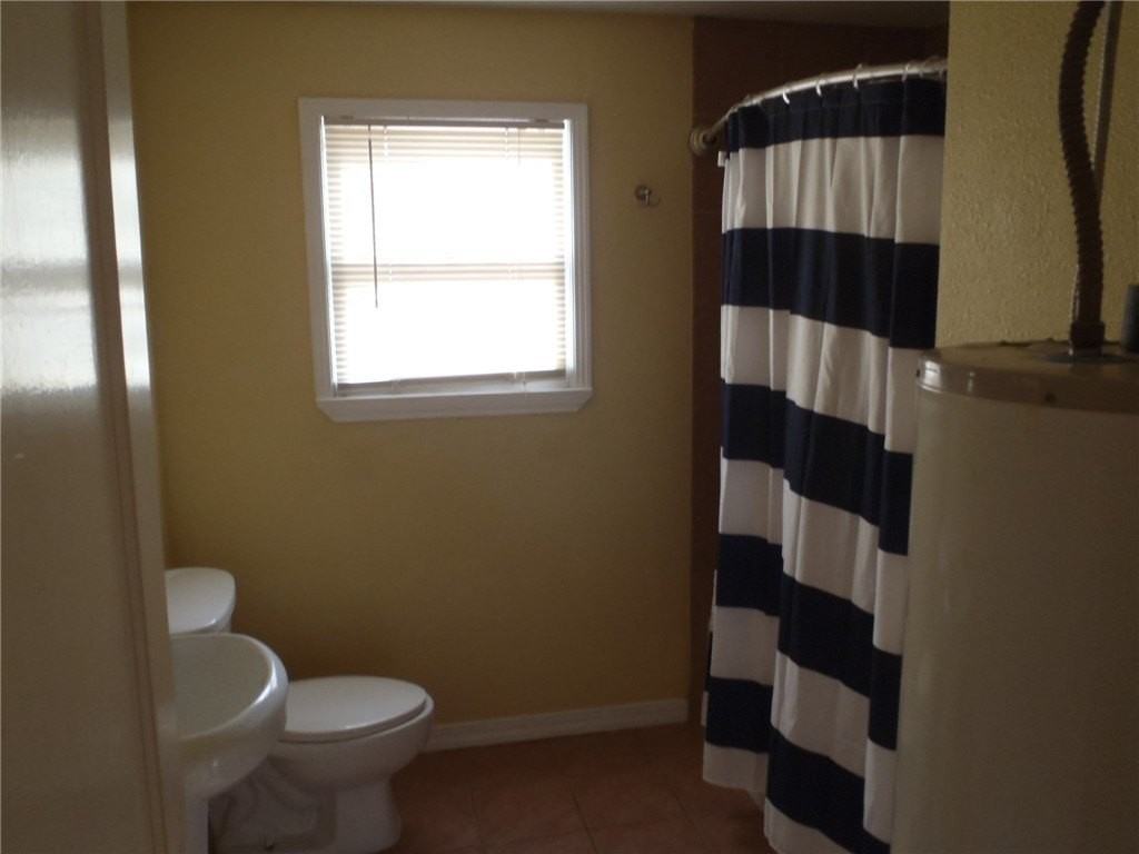 4302 Magee Ln - Photo 3 of 7