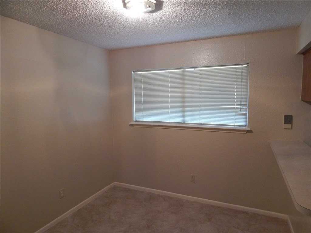 11617 Agua Dulce #B - Photo 4 of 7