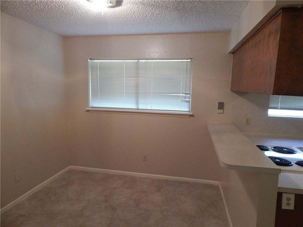 11617 Agua Dulce #B - Photo 6 of 7
