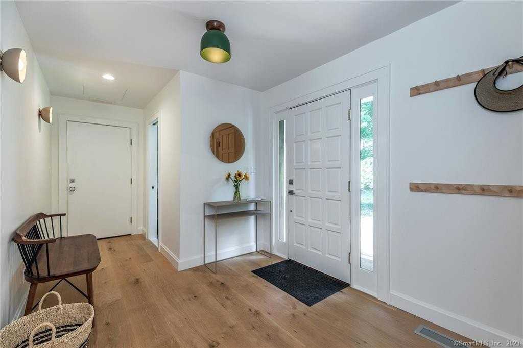 147 Wykeham Rd - Photo 4 of 40