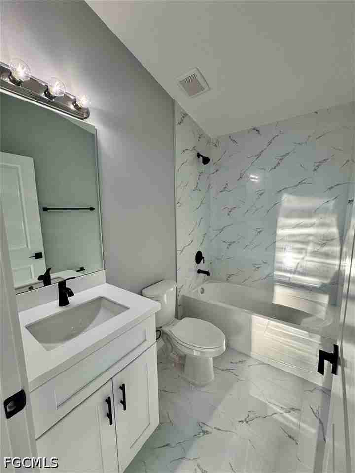 2305 Grant Ave - Photo 5 of 9