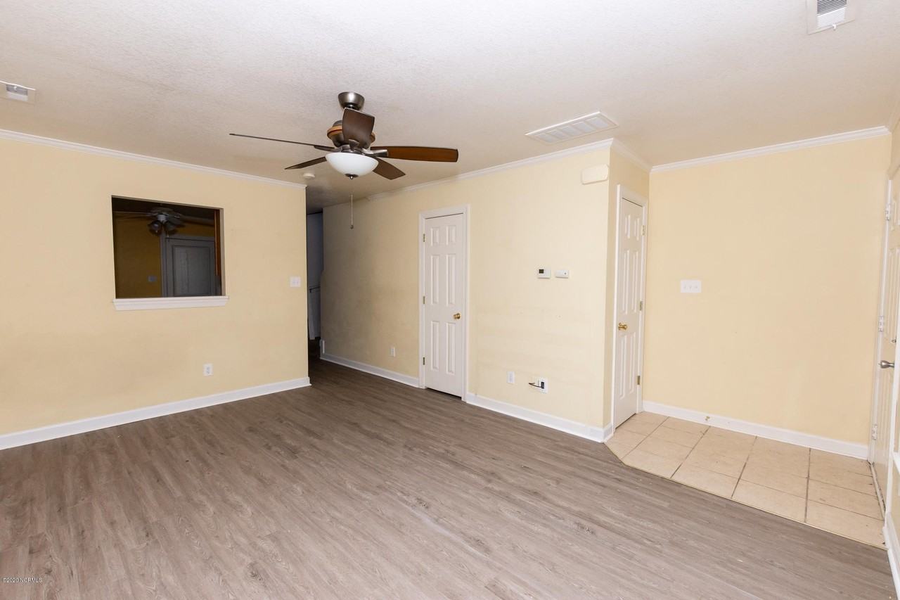 104 Streamwood Dr - Photo 4 of 28