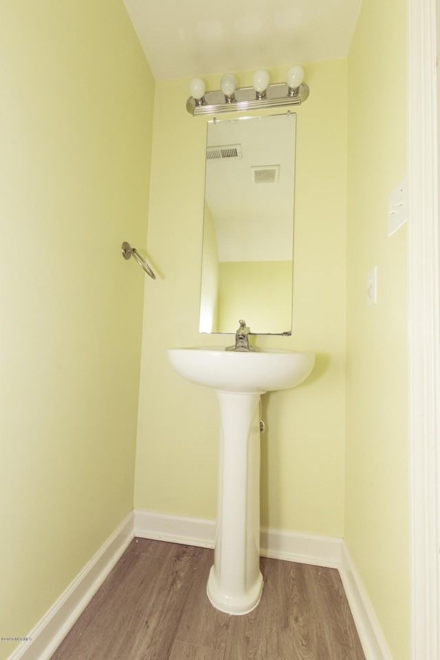 104 Streamwood Dr - Photo 5 of 28