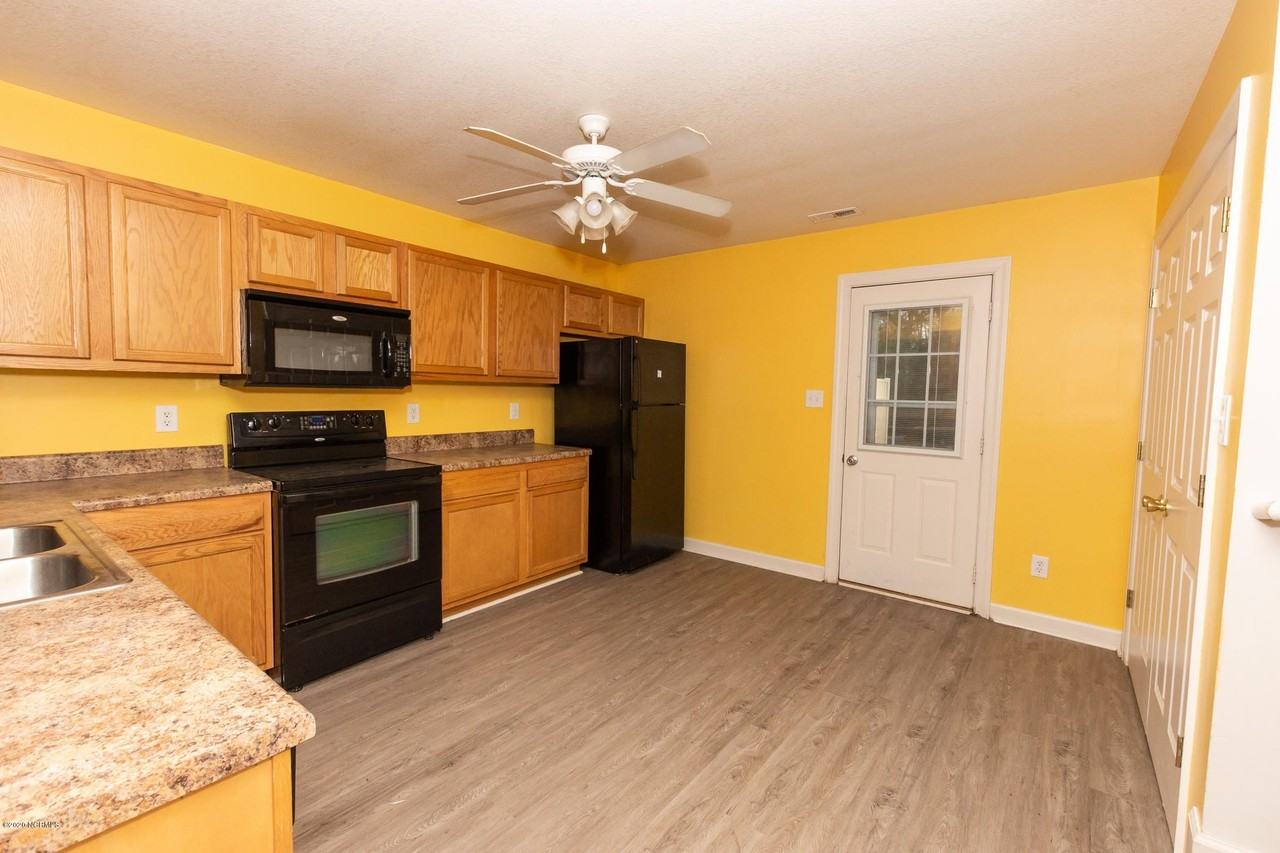 104 Streamwood Dr - Photo 7 of 28