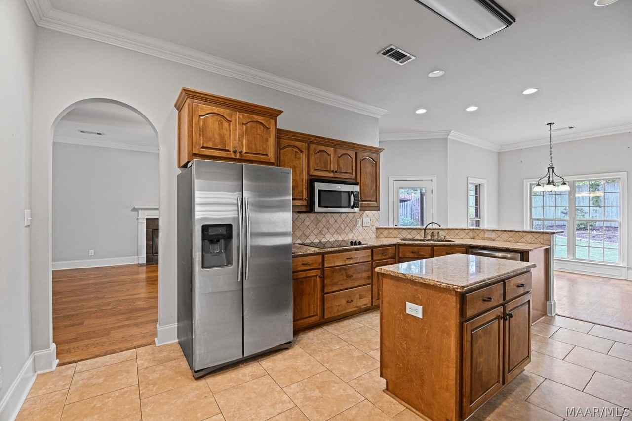 1694 Pebble Creek Dr - Photo 4 of 38